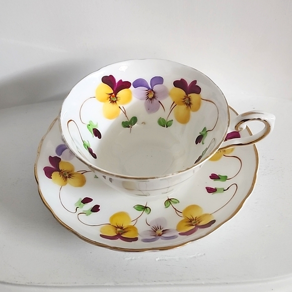 Hand Painted Tuscan Yellow and Purple Pansies Tea Cup & Saucer Set with Gold - Picture 4 of 7